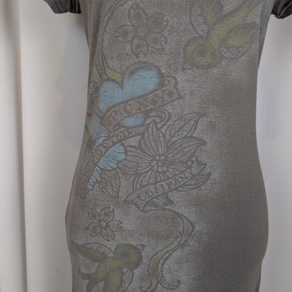 Roxy Tattoo Graphic Tee Shirt Women’s Small - Picture 8 of 13